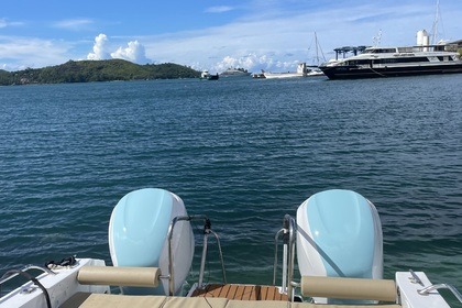 Location Bateau à moteur Seychelles Power cat 28 Victoria