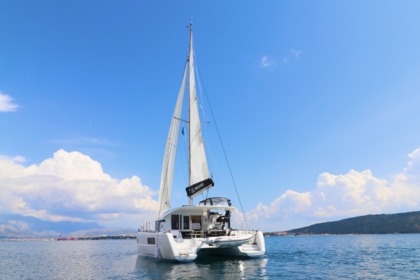 Charter Catamaran Lagoon-Bénéteau Lagoon 40 - 4 + 2 cab Kaštel Gomilica