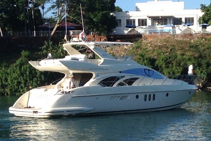 Hire Motor yacht Azimut 55 La Romana