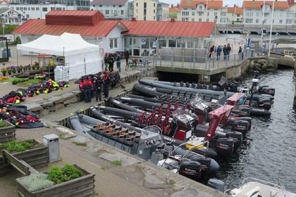 Hyra båt RIB-båt RING Powercraft Fantasma Marstrand