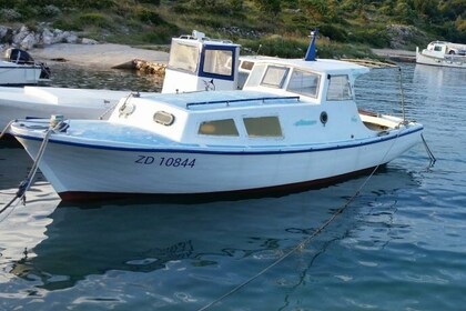 Charter Motorboat Pasara 7 Pašman