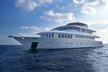 Чартер Моторная яхта Custom Horizon 3 Мале