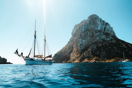 Alquiler Goleta Custom Custom Ibiza