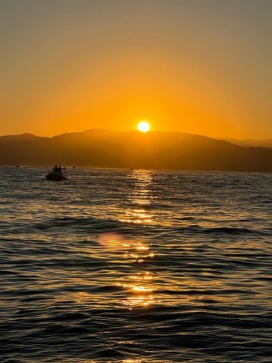 Mandelieu-La Napoule Motorboat SEA RAY SUNDANCER 260 alt tag text