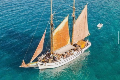 Alquiler Goleta Custom Custom Ibiza