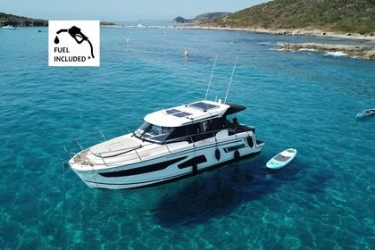 Rental Motorboat Jeanneau MERRY FISCHER 1095 Saint-Tropez