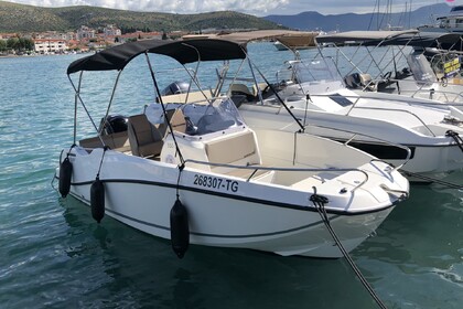 Hire Motorboat Quicksilver Activ 555 Open Split