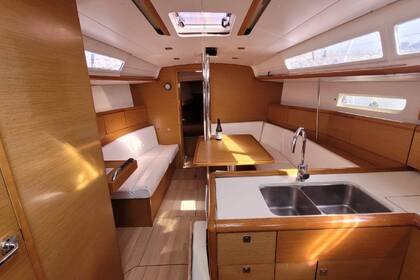 Location Voilier Jeanneau Sun Odyssey 379 Saint-Quay-Portrieux