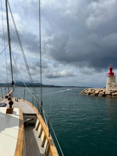 Sanary-sur-Mer Sailboat Voilier Unique Chantier Italien alt tag text