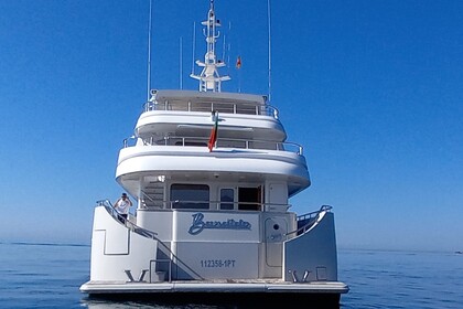 Alquiler Yate a motor BANDIDO 90 Sotogrande