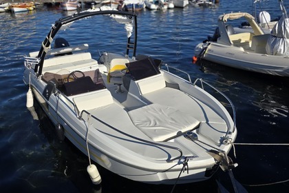 Location Bateau à moteur Beneteau Flyer 6.6 Hyères