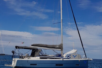 Charter Sailboat DUFOUR 390 Grand Large Portisco