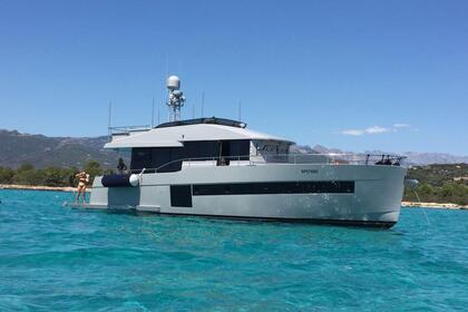 Location Yacht à moteur Sundeck Sundeck 550 Poltu Quatu