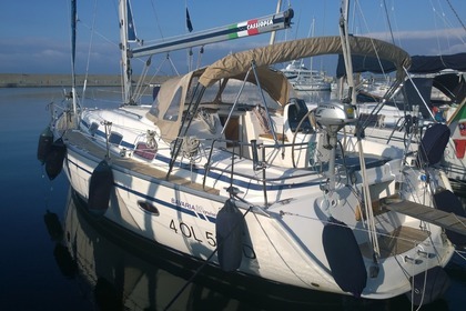 Miete Segelboot BAVARIA 39 La Maddalena
