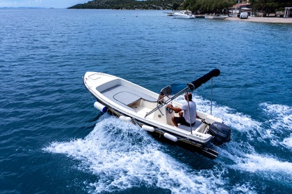 Czarter Łódź motorowa Arta Mala Arta Mala Grebaštica