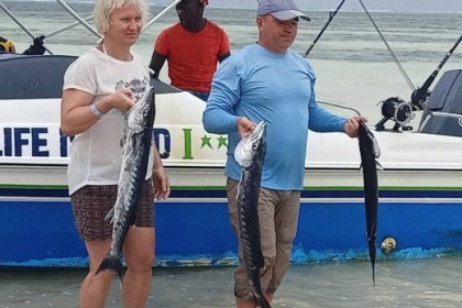 Charter Motorboat Chris Craft 30 Calypso Zanzibar
