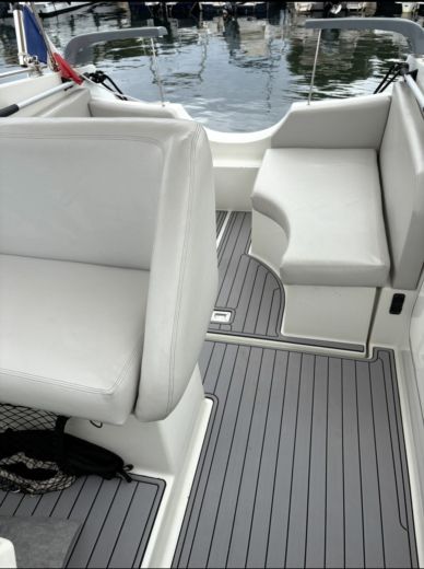 Motorboat Beneteau Flyer 8 boat plan