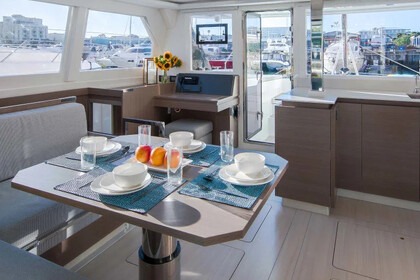 Location Catamaran  Moorings 4200/3/3 Road Town