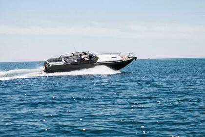 Location Bateau à moteur Magnum Marine 40 by Gianni Agnelli Capri edition Sorrente