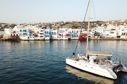 Charter Catamaran Fountaine Pajot Belize 43 Mykonos