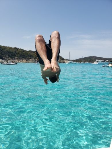 Saint-Florent Motorboat Mirage boat Sting 700 alt tag text