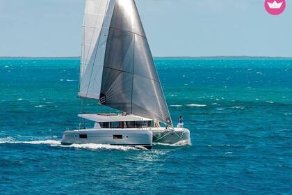 Verhuur Catamaran  LAGOON 42 (4 CAB+2) Bonifacio