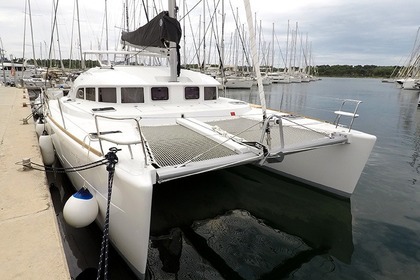 Verhuur Catamaran LAGOON 380 Šibenik
