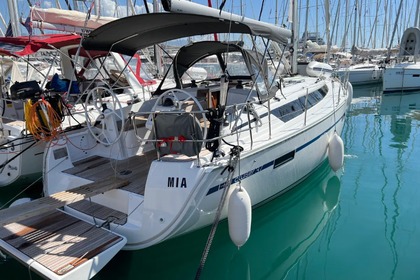Charter Sailboat Bavaria Yachtbau Bavaria Cruiser 37 - 3 cab. Split