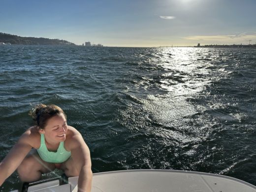 Lisbon Motorboat Chaparral 210 SSI Sundeck alt tag text