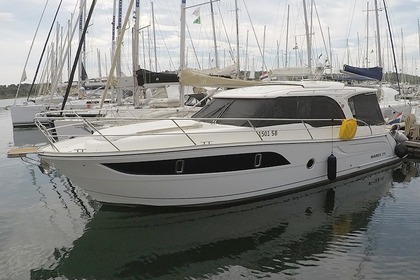 Rental Motorboat MAREX Marex 375 Šibenik