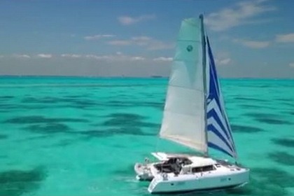 Charter Catamaran Lagoon 420 Lagoon 420 Cancún