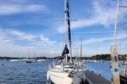 Charter Sailboat Bavaria 36 Cruiser Arzon