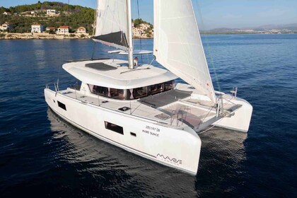 Verhuur Catamaran Lagoon-Bénéteau Lagoon 42 - 4 + 2 cab. Šibenik