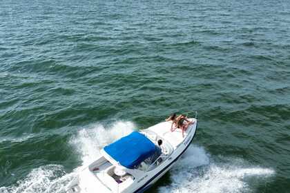 Aluguel Lancha Runner 260 Balneario Camboriú