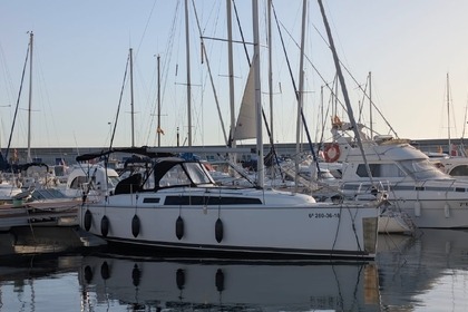 Rental Sailboat Bavaria 34 Cruiser Torrevieja