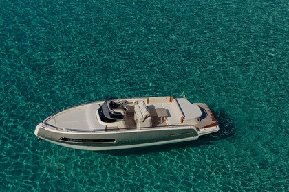 Charter Motorboat Invictus 280 gt Poltu Quatu