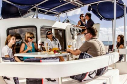 Hire Catamaran Fountaine Pajot 40 Cancún