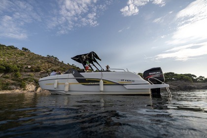 Location Bateau à moteur Beneteau 7.7 Sportdeck Menton Garavan