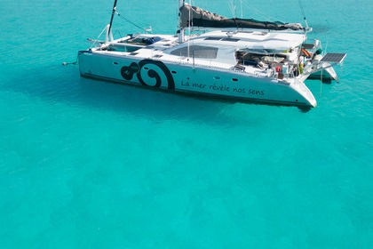 Location Catamaran Dufour Nautitech custom Bora-Bora