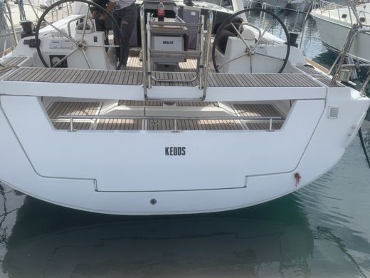 Ajaccio Sailboat Beneteau Oceanis 41 alt tag text