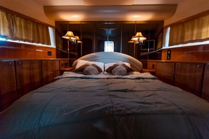 Alquiler Yate a motor Viking 70 Cartagena