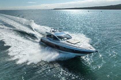 Charter Motor yacht Absolute Absolute 52 Saint-Raphaël