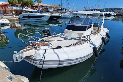 Rental Motorboat Capelli Capelli Tempest 1000 Saint-Raphaël