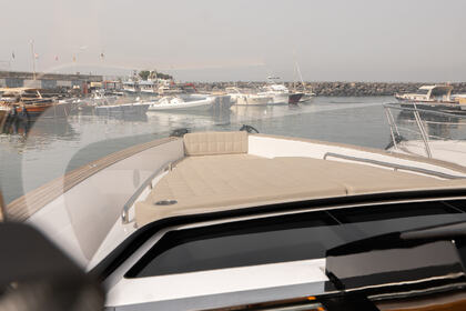 Noleggio Barca a motore Cantiere Pardo S.p.A Pardo 43 Sorrento