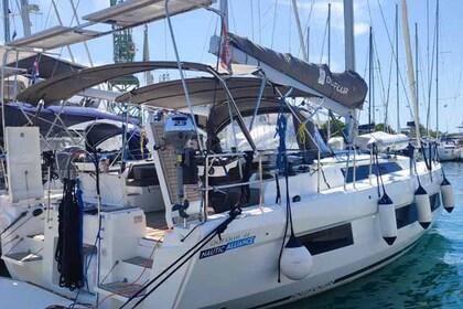 Verhuur Zeilboot Dufour Yachts Dufour 44 Trogir