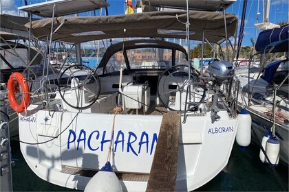 Charter Sailboat Jeanneau Sun Odyssey 519 Palma de Mallorca