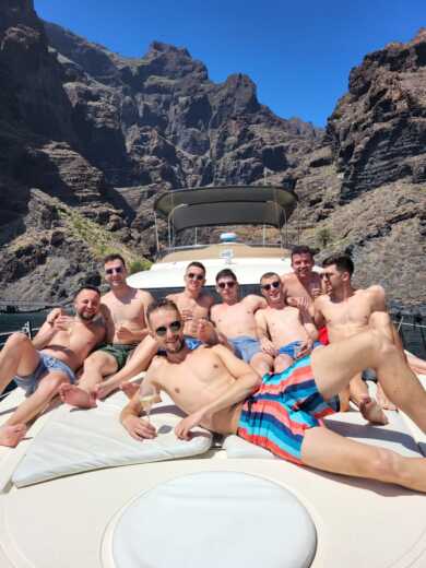 Costa Adeje Motorboat Astondoa 46 alt tag text