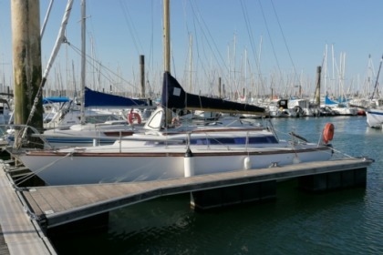 Charter Sailboat Beneteau Evasion III La Rochelle