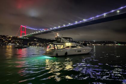 Hire Motor yacht costom made 2020 İstanbul