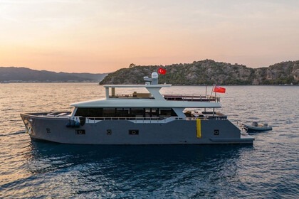 Hire Motor yacht IMPACT YACHT CHARTER Göcek